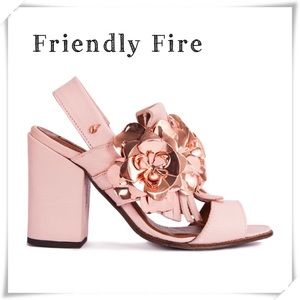 FRIENDLY Fire Rare !! Rose Gold Flower Art Slingback Heel Sandals Pink